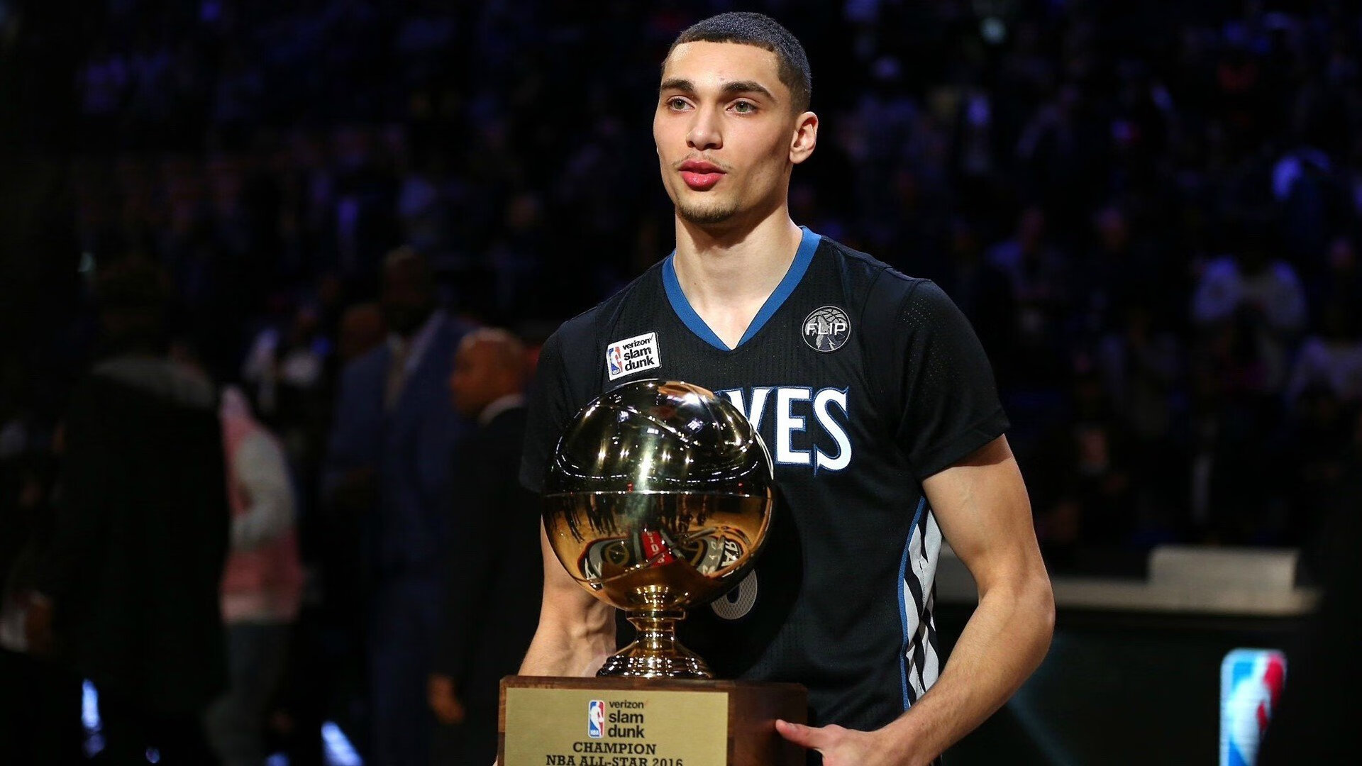 东契奇爆发，快船淘汰赛过关黄蜂，巨星时刻与团队韧性的交响