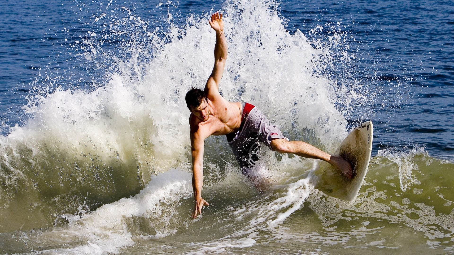 红龙悲歌与巨兽咆哮，当威尔士铁血防线遇上卢卡库的统治级数据之夜